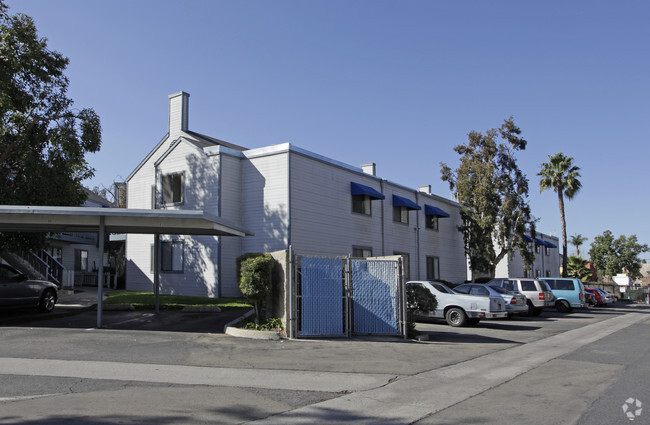 Building Photo - Parkway Village Rental