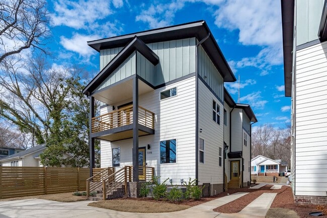 Building Photo - *OFFERING RENT PROMOTION FOR FIRST 6 MONTH... Rental