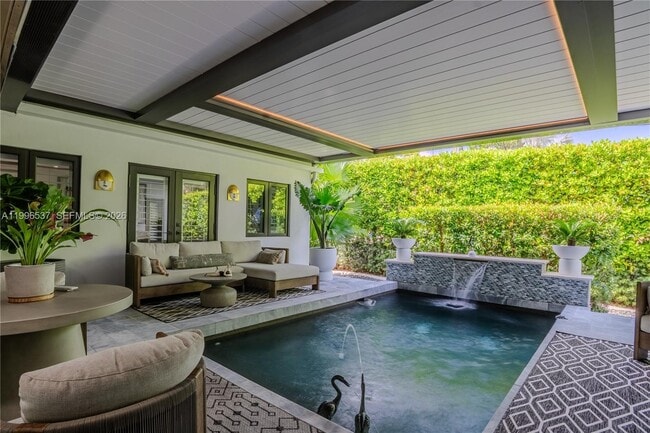 Building Photo - 231 Fluvia Ave