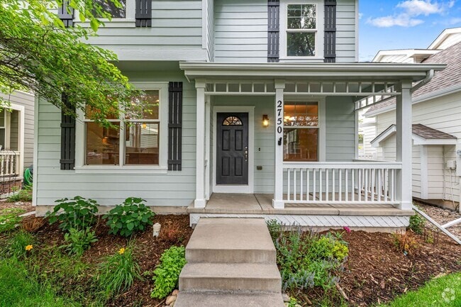 Building Photo - Gorgeous 3-Bed, 2.5-Bath Home With Great A...