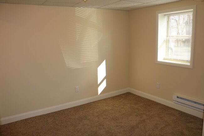 Photo - Bel Charlton