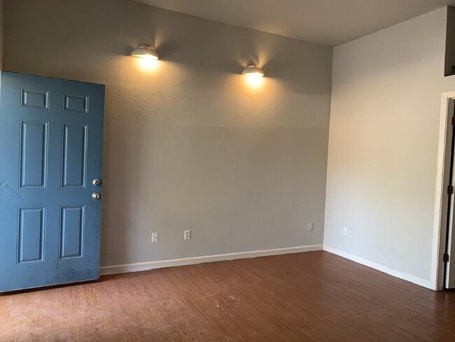 Photo - "Charming 1-Bedroom Retreat in Jonesboro's... Unidad F