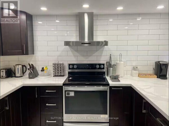 Photo - 6042 Stevens St