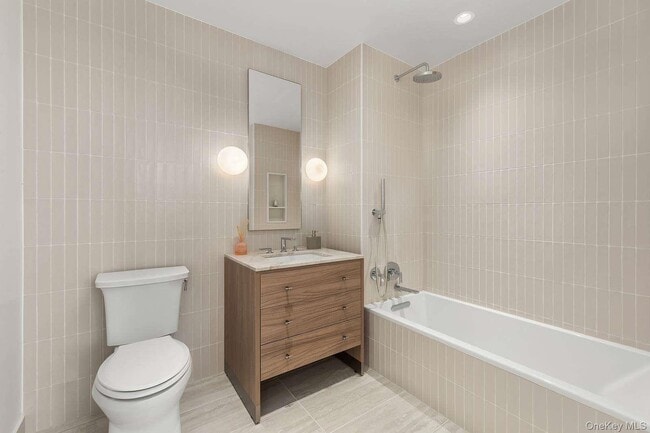 Photo - 30-85-55 Vernon Blvd Unit 6H