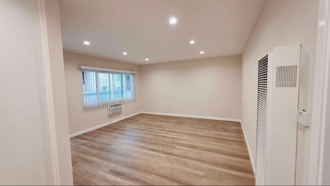 Photo - 138 N Belmont St Unit 2