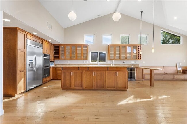 Photo - 75 Chadbourne Way