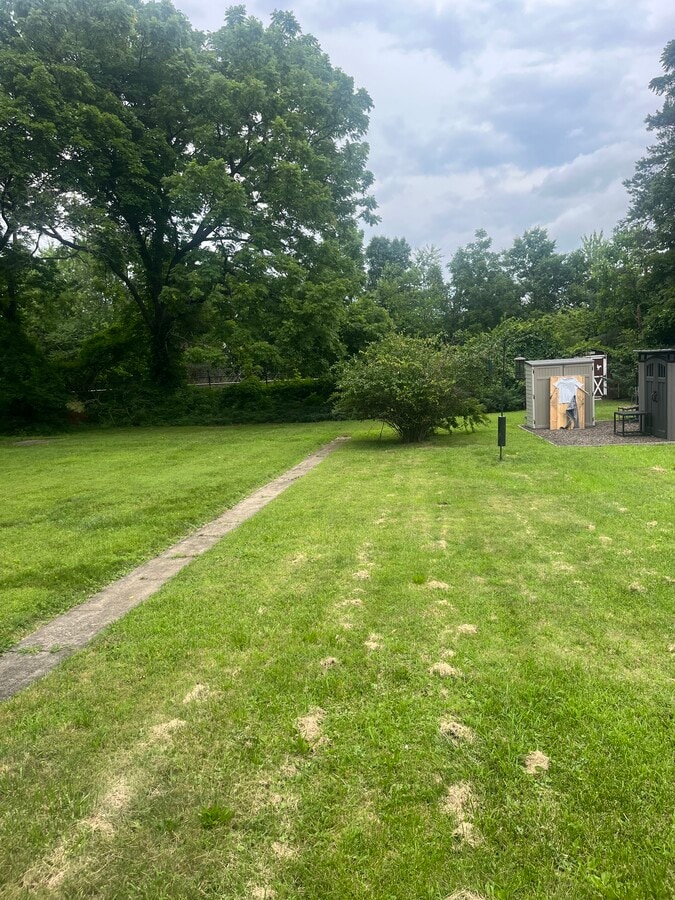 Photo - 653 Jones Ave
