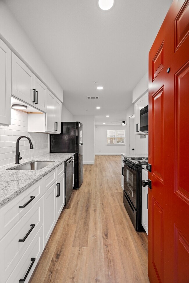 Photo - 125 13th St SE Unidad 204