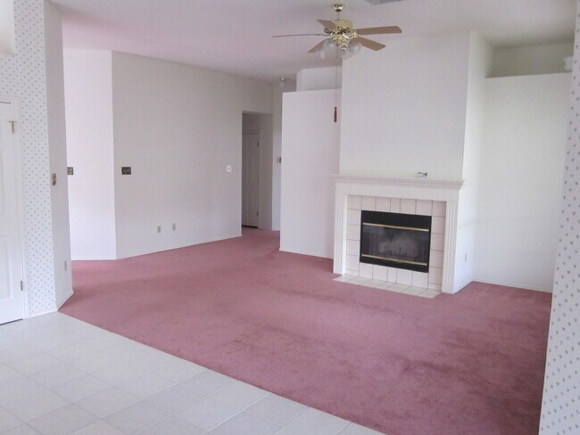 3 Bedroom 2 Bathroom Home-Georgetown - 3 Bedroom 2 Bathroom Home-Georgetown