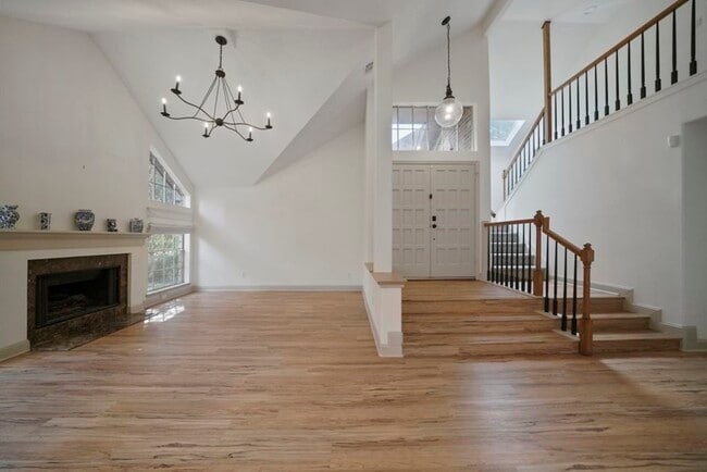 Photo - 31 Silver Canyon Pl