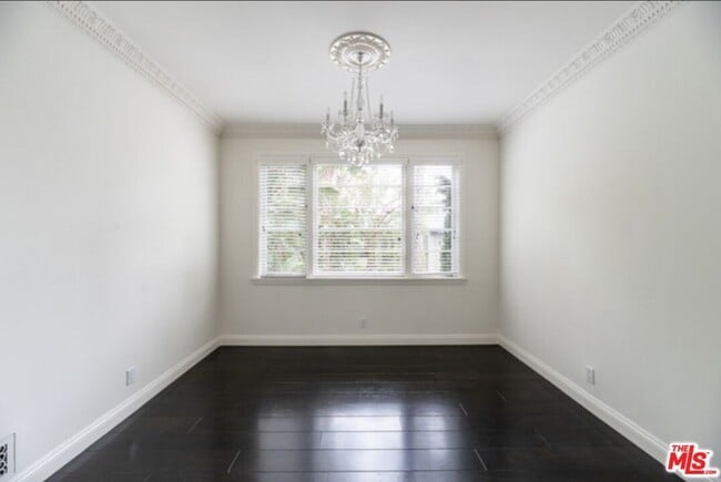 Photo - 9243 Doheny Rd