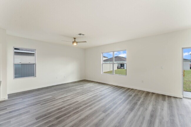 Stylish 4-Bedroomf in Summerly, Saint Cloud - Minutes from Lake Nona. Available after August 10!