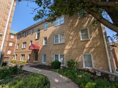 Building Photo - 1422 E State St Unit 10