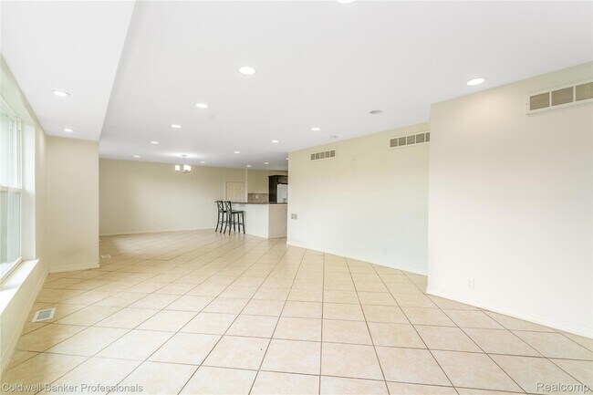 Photo - 7841 Haggerty Rd
