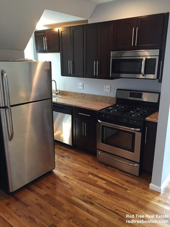 Photo - 39 Pinckney St Unit 3