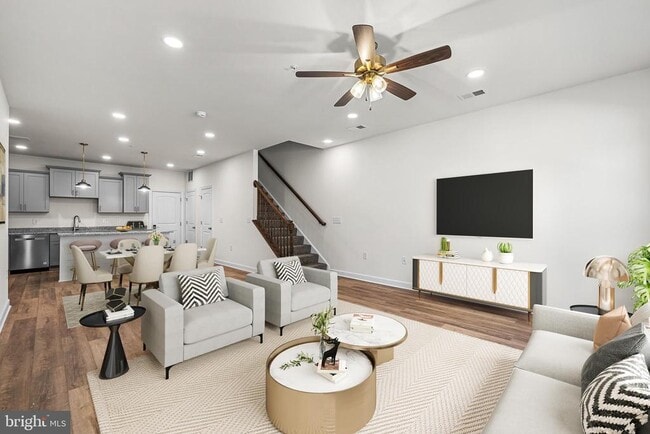 Building Photo - 900 Gilbert Rd Unit 3641B