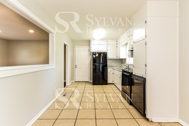 Photo - Cute, cozy and comfortable