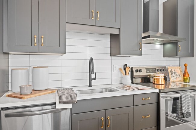 Photo - 1000 Main Street Apartments