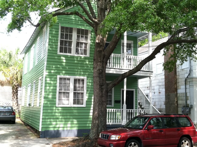 Building Photo - 120 Coming St Unit A