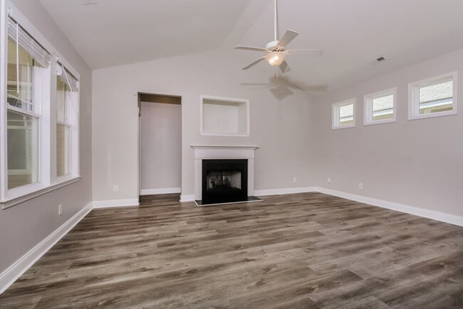 84 Denby Cir