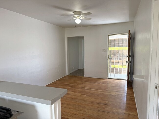 Photo - 521 Adams St NE Unit 3