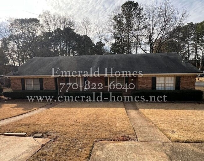 Building Photo - READY NOW!!! Ranch 2 bed 1 bath Duplex in Lawrenceville!