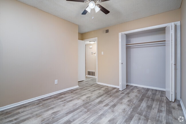 2BR, 1BA - 870SF - Bedroom 1