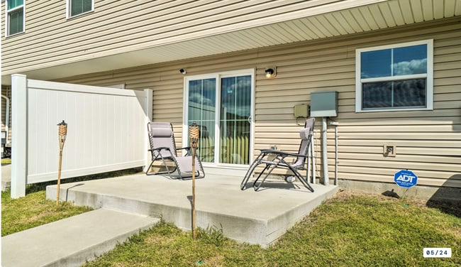 Photo - 2020-Built Beautiful 3 Bed 2.5 Bath End-Un...