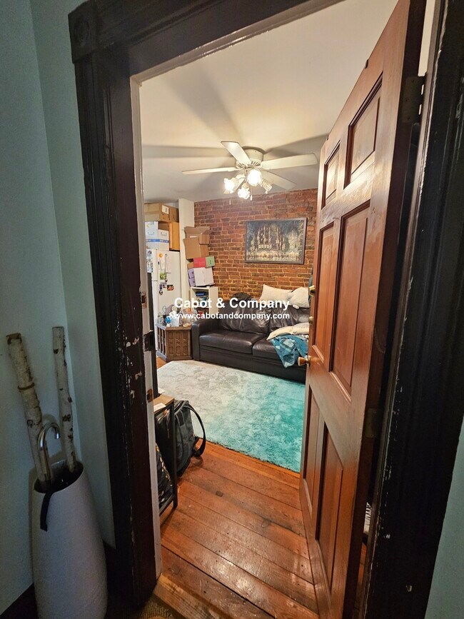 22 Mead St Unit 1