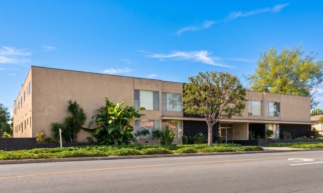 Building Photo - 10822 Victory Blvd