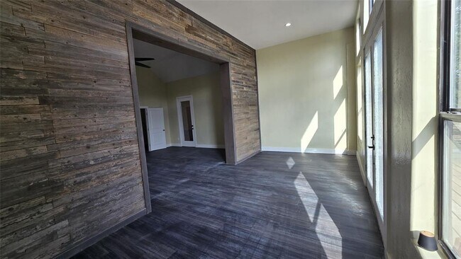 Photo - 17621 Stacey Ln