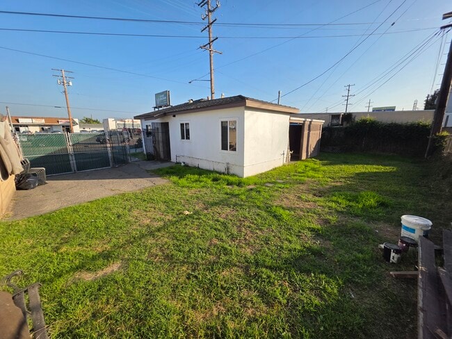 16811 Lakewood Blvd