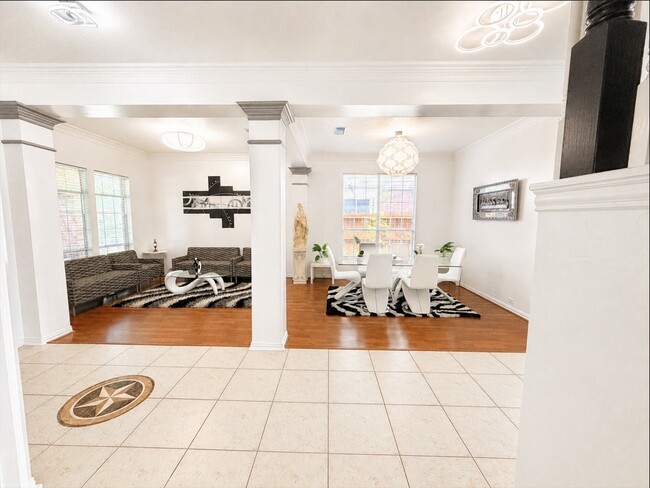 Photo - 5507 Cranston Ct