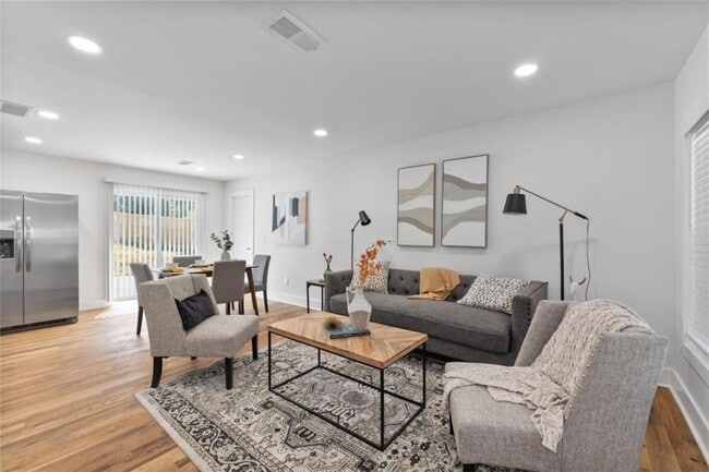 Photo - 1514 Peachcrest Rd