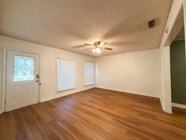 Photo - 2506 32nd St