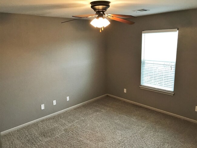 Photo - 3D Tour Available - 1-Car Garage + Back Patio + LVT Flooring! Available July 3rd!