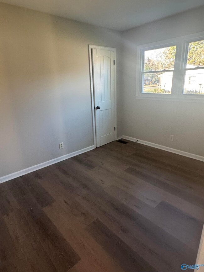 Photo - 1601 Armstrong St NW