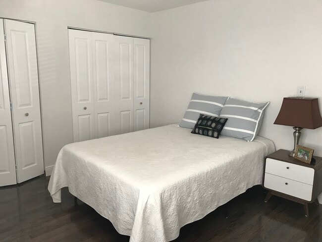 Disponible amueblado - 101 Old Ferry Rd