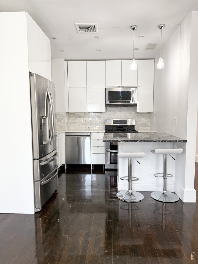 Building Photo - 23 Cameron St Unit 1 Rental