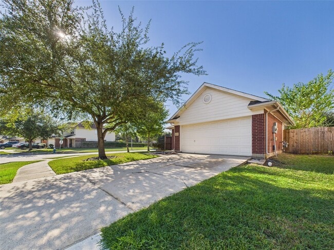 Photo - 3318 Field Manor Ln