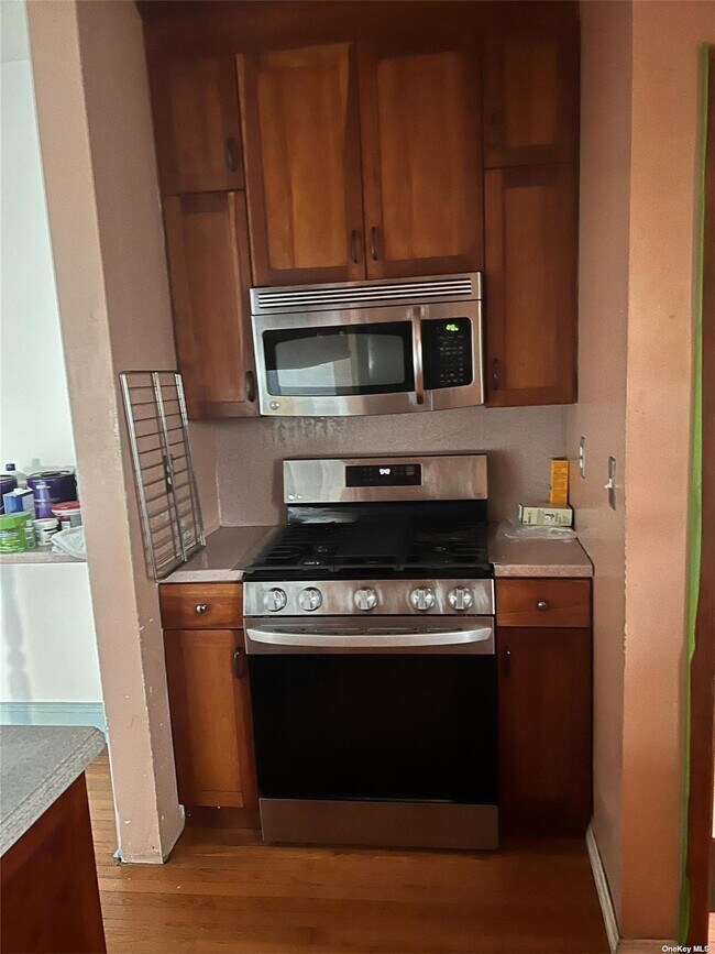 Photo - 229-10 141st Ave