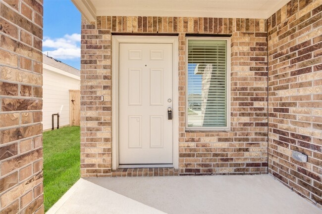 Photo - 17827 Pemswood Dr