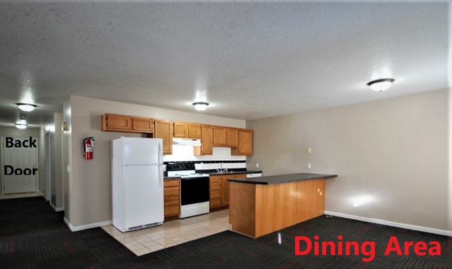 Building Photo - 115-117 South Plum Unit 117 Plum St.