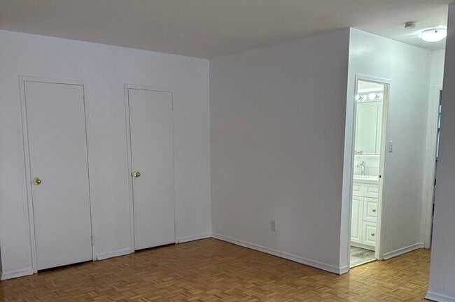 204 - 80 Montclair Ave
