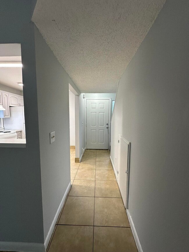 Photo - 205 Southland Dr Unit B