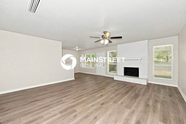 4 Bedroom Pet-Friendly Home in ARLINGTON, TX with Main Street Renewal