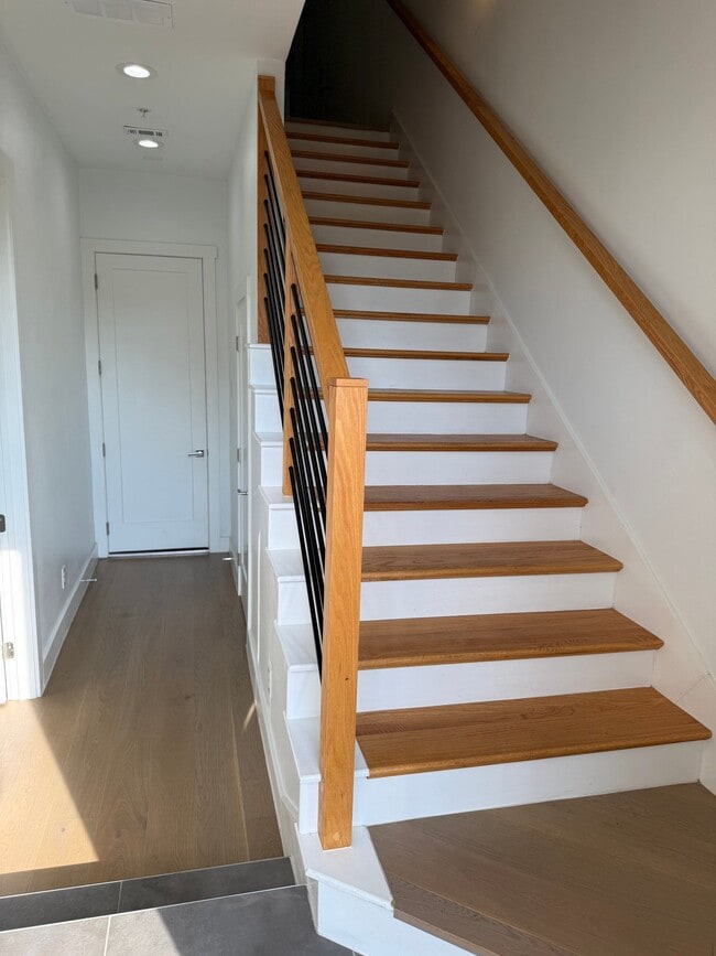Photo - 2620 Valley View Ln
