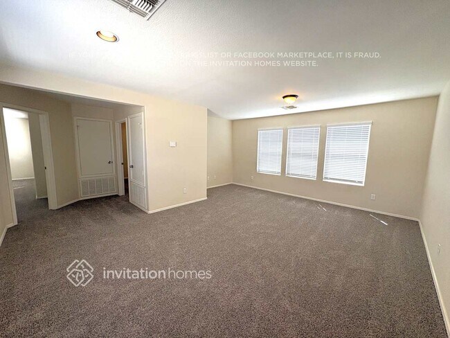 Photo - 17325 N 185th Dr