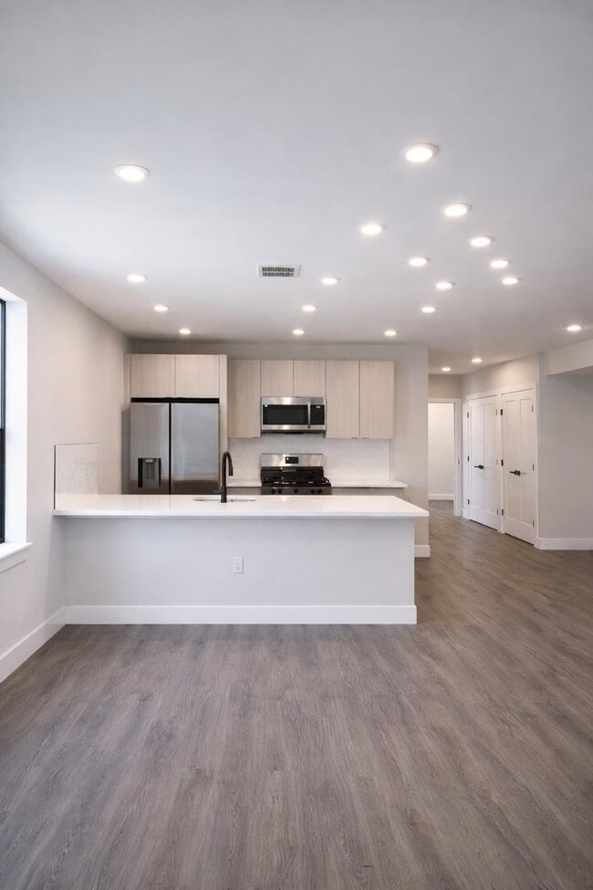 Photo - 207 39th St Unit 4A