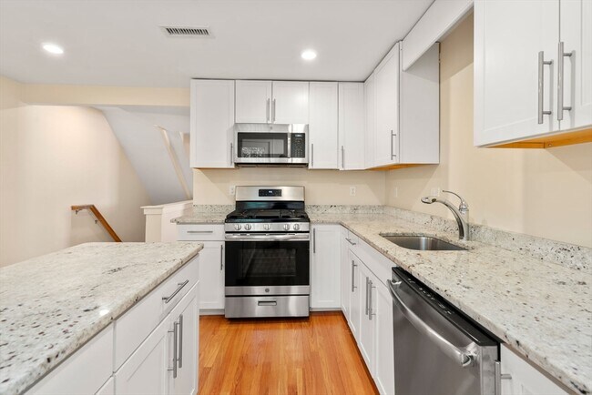Photo - 30 Willow St Unit 30